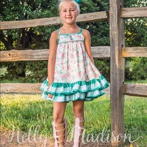Nelly Madison Flower Gardener Hannah Size 4